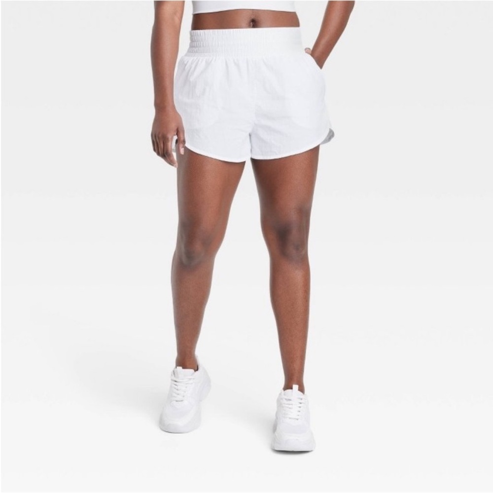 All in Motion High Rise Crinkle Shorts White size XL